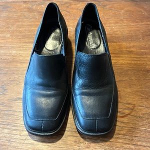L’intervalle Black loafers